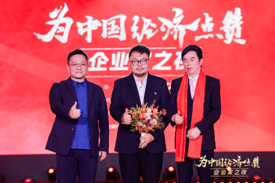 华大集团CEO尹烨点赞强脑科技：中国创造、中国制造的力量！