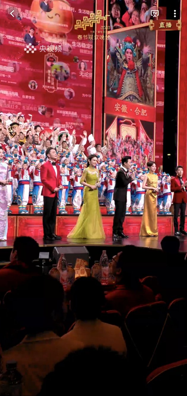 央视首次用手机直播春晚主舞台!揭秘华为Mate 80系列如何通过广电级大考