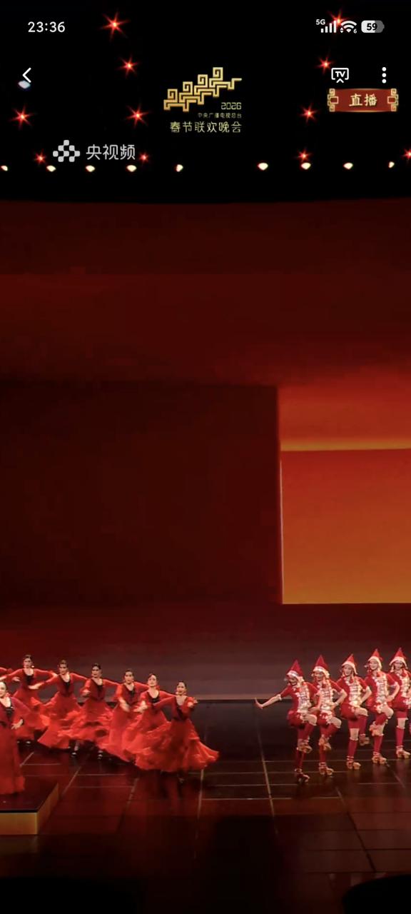 央视首次用手机直播春晚主舞台!揭秘华为Mate 80系列如何通过广电级大考