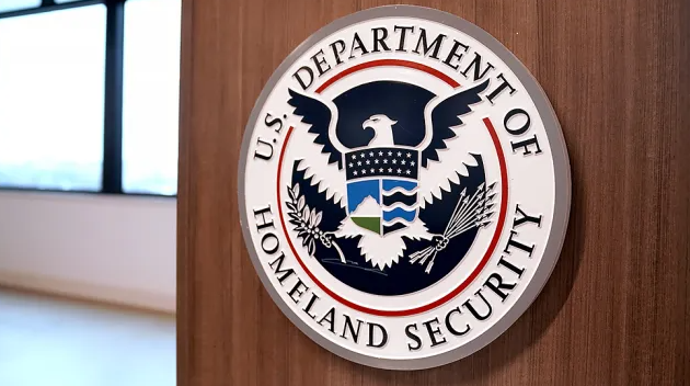 民主党称美国土安全部停摆谈判陷入僵局