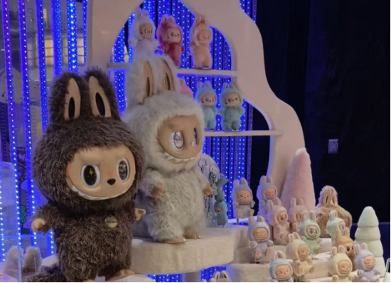 黄牛撤退,粉丝沉默!泡泡玛特开年首款IP上市即“遇冷”,什么原因?