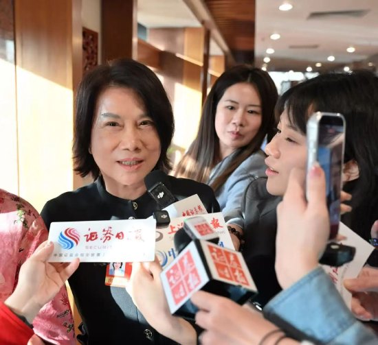 全国人大代表、格力电器董事长董明珠:今年会保持上市公司分红力度