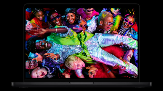 苹果全线上调MacBook售价,M5芯片与全新显示器标志AI优先战略