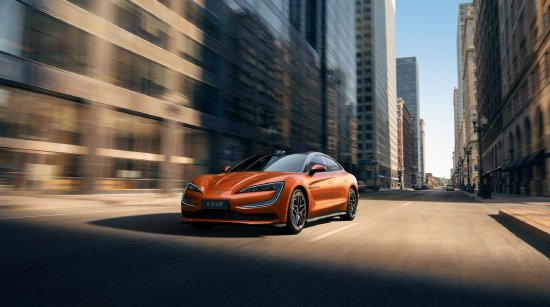 仰望2026款旗舰矩阵联袂上市，重塑高端出行体验  续航、操控、舒适全面进阶，仰望2026款旗舰车型重磅上市