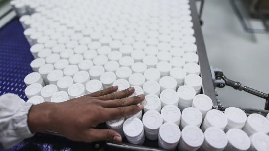 霍尔木兹海峡对峙危及美国仿制药处方供应