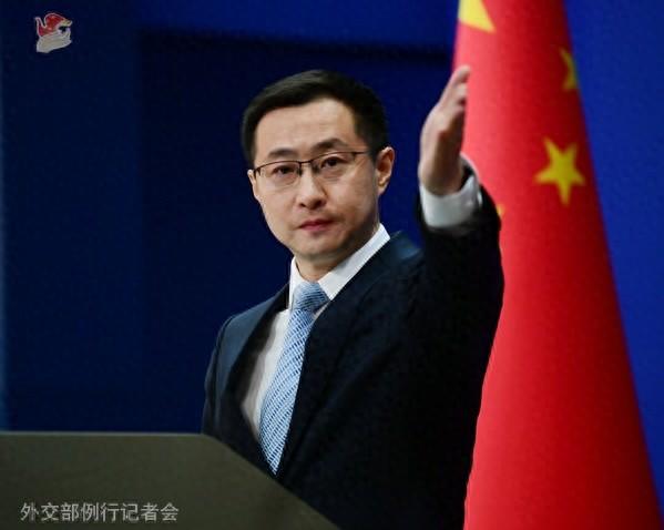 日本网友批评高市访美姿态谄媚，外交部回应