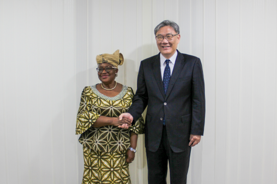 商务部部长王文涛会见世贸组织总干事伊维拉