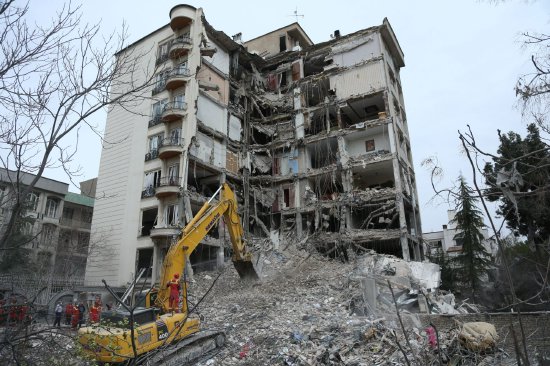 伊朗议长卡利巴夫或代表出面和谈 以强硬著称极不可能向华盛顿低头