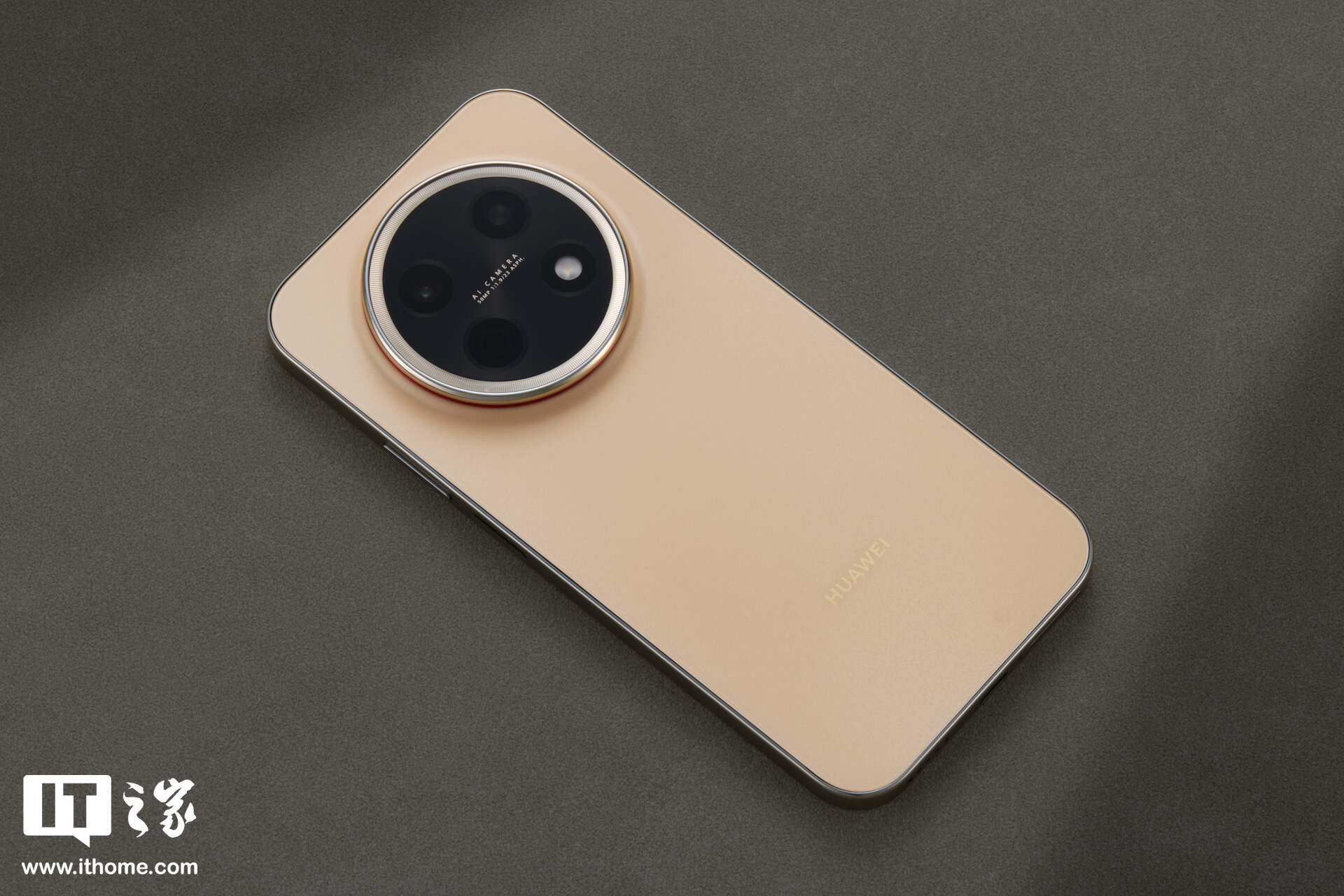 华为给出畅享 90 Pro Max 手机设计说明：摄像模组左下角为红外传感器，兼顾对称美学设计