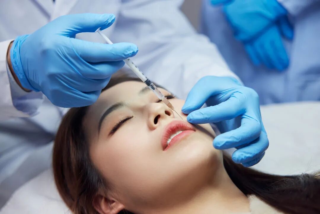 上市后业绩首次负增长,进军医美,巨子生物能否讲好新故事?