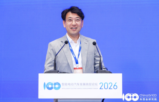 火山引擎杨立伟:汽车座舱需构建完整AI Agent架构,从功能堆砌升级为主动服务