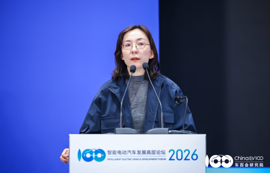 中国一汽周时莹：车企把大部分预算投入到自动驾驶等领域，等于放弃了造车本质