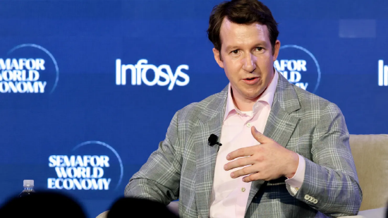 多位CEO押注:AI将辅助工作,而非彻底取代所有劳动者