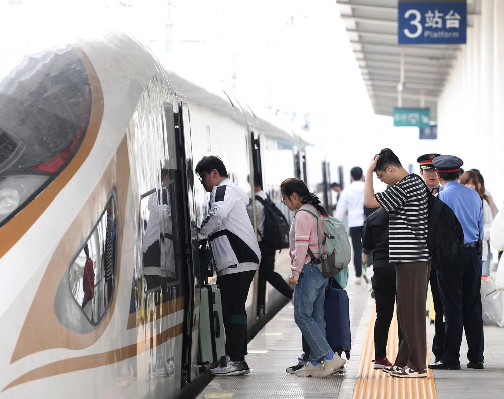 铁路三天拒出百万张票 三大航重罚OTA平台违规供货