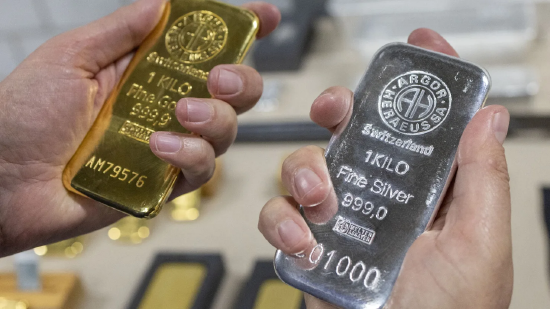 分析师：随着战争迷雾逐渐散去，金银历史性涨势或将重启