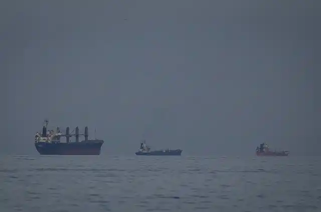 突发!霍尔木兹海峡,发现疑似水雷!阿曼发布航行警告